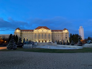 デブレツェン大学 main building